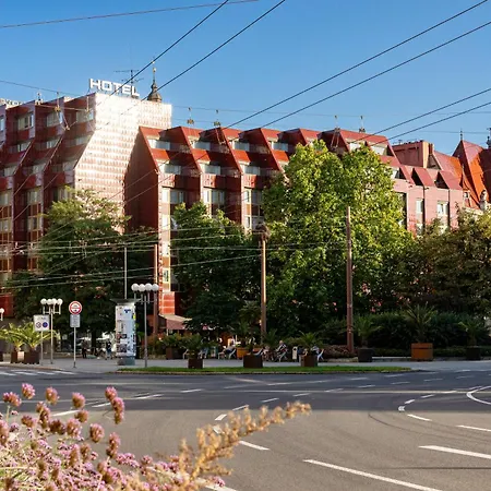 Szálloda Koruna 3*