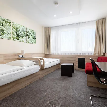 克鲁纳酒店 3* 奥帕瓦