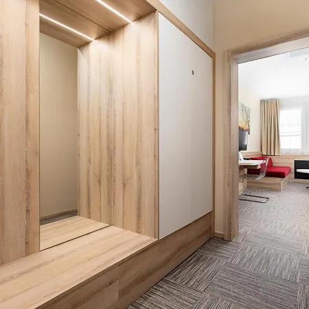 克鲁纳酒店 酒店