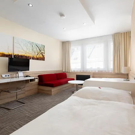 克鲁纳酒店 3* 奥帕瓦