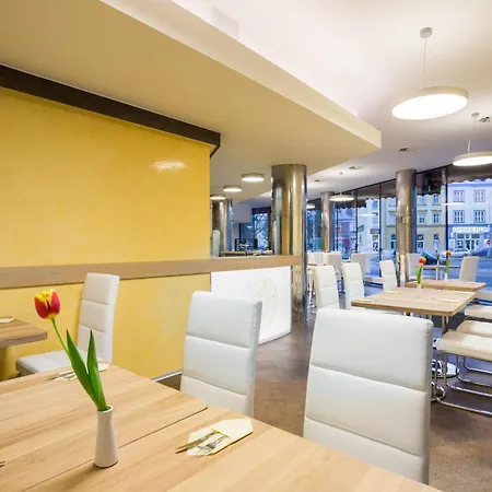 酒店 克鲁纳酒店 3*