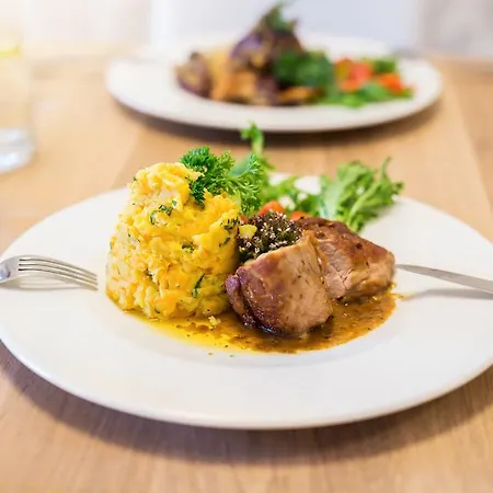 克鲁纳酒店 奥帕瓦