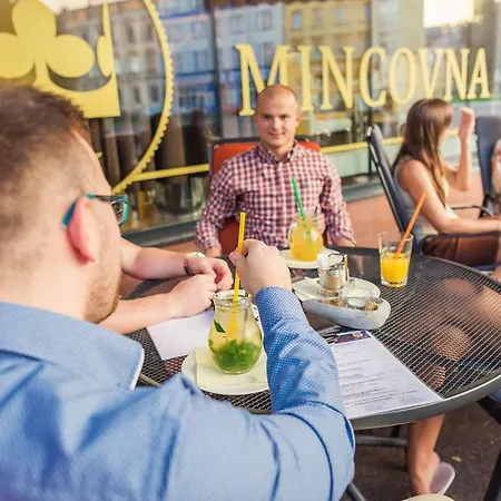 克鲁纳酒店 3* 奥帕瓦