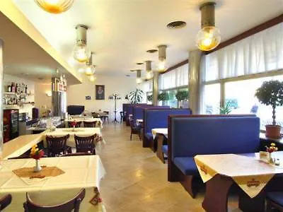 克鲁纳酒店 酒店 奥帕瓦